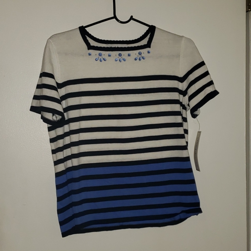 Short sleeve striped knit top with beaded design
